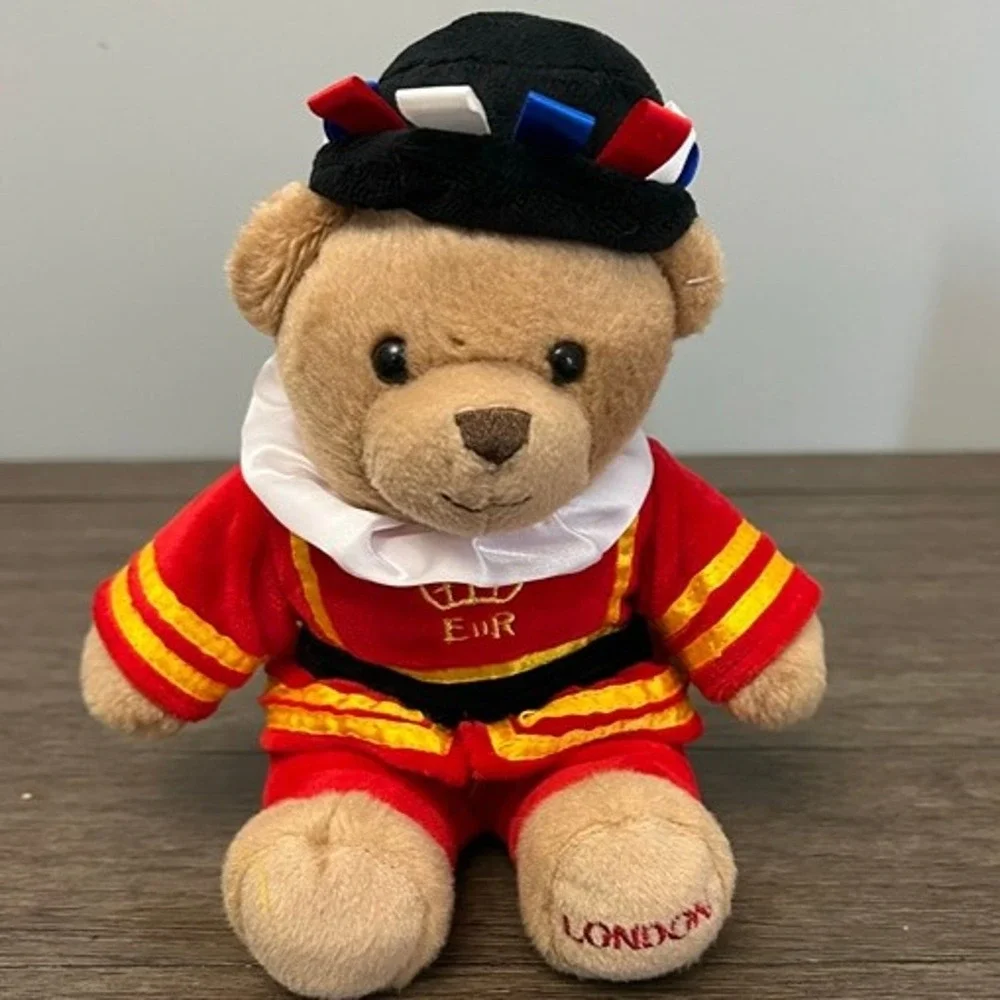 WH Smith London Beefeater Yeoman Warder Teddy Bear Plush Red Uniform Souvenir